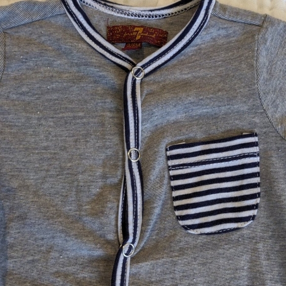 7 For All Mankind baby boys outfit - Picture 2 of 4